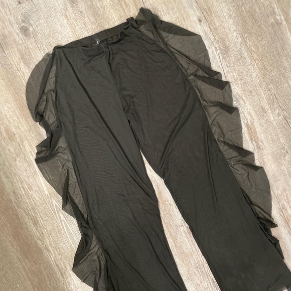 Pretty Little Thing Frill Side Mesh Beach Pants - Picture 2 of 2